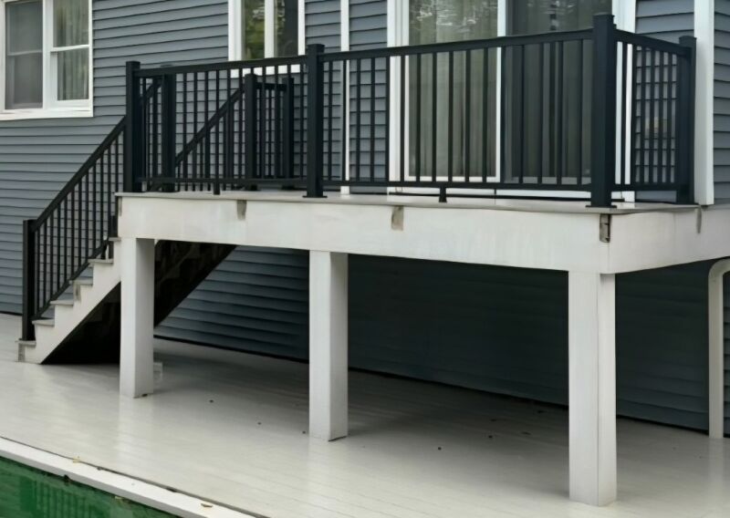 36'' HIGH BLK ALUM RAILING 3 Cedar Picket8