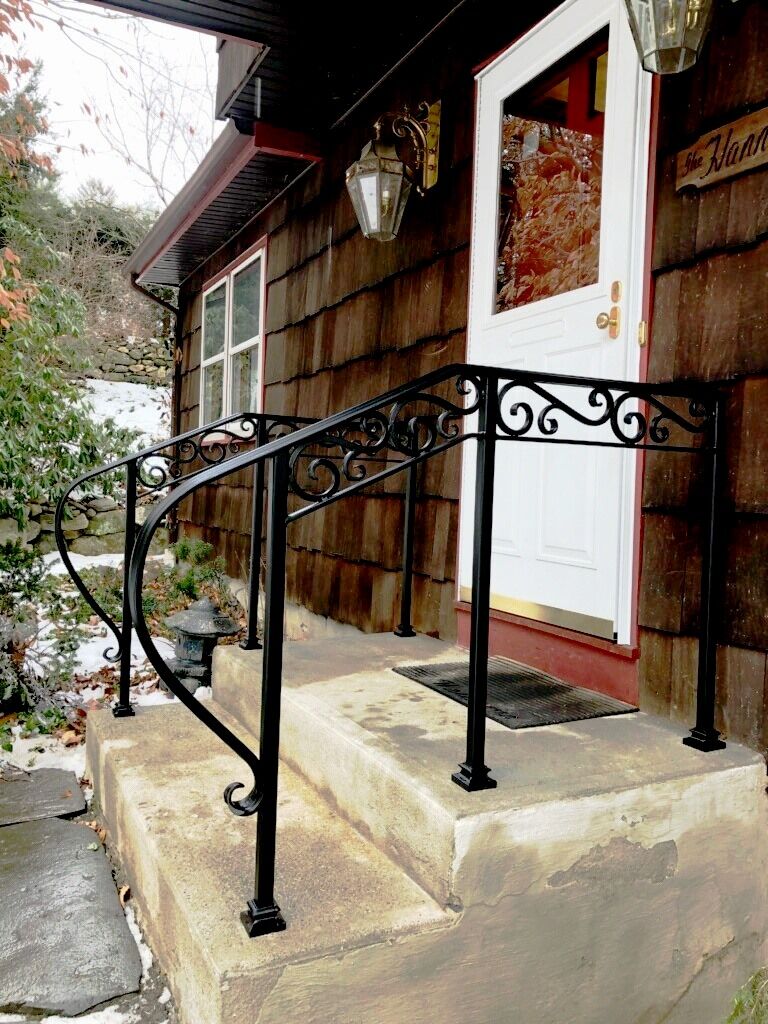 WROUGHT IRON 1 Cedar Picket8