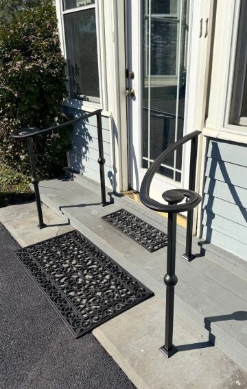 DECORATIVE IRON HAND RAIL 2 Cedar Picket8